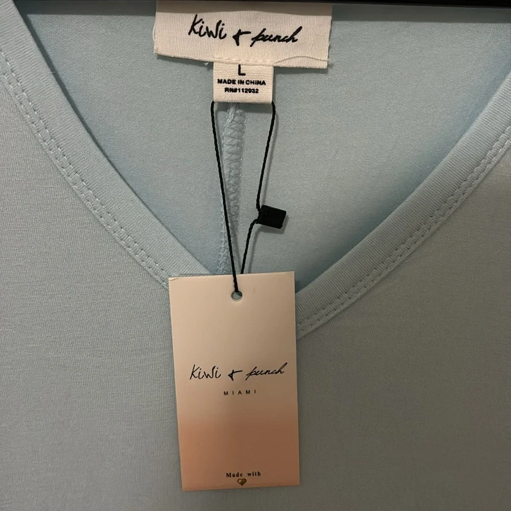 Blue Asymmetrical Sleeveless Tank Top - Picture 2 of 3